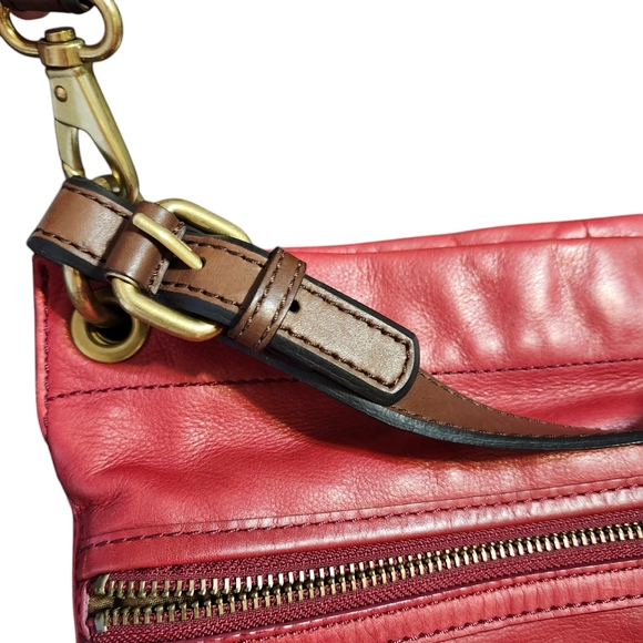Fossil red genuine cowhide pebbled leather crossbody shoulder bag brass Hardware - Picture 3 of 9